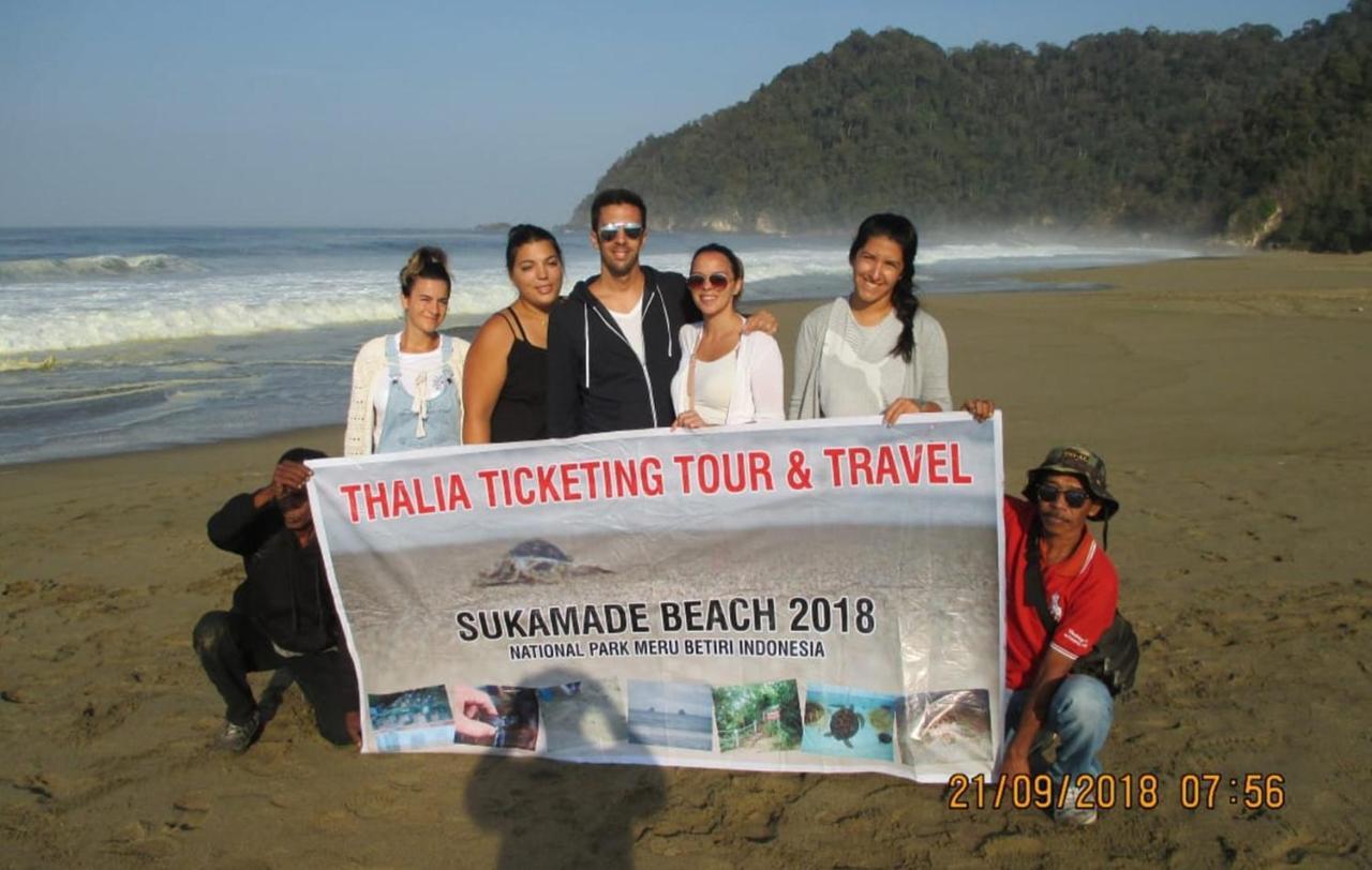 Thalia Homestay & Ijen Bromo Tour Banyuwangi  Exterior foto